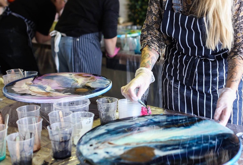 Startovací sady s licí pryskyřicí – ukázka práce s formou